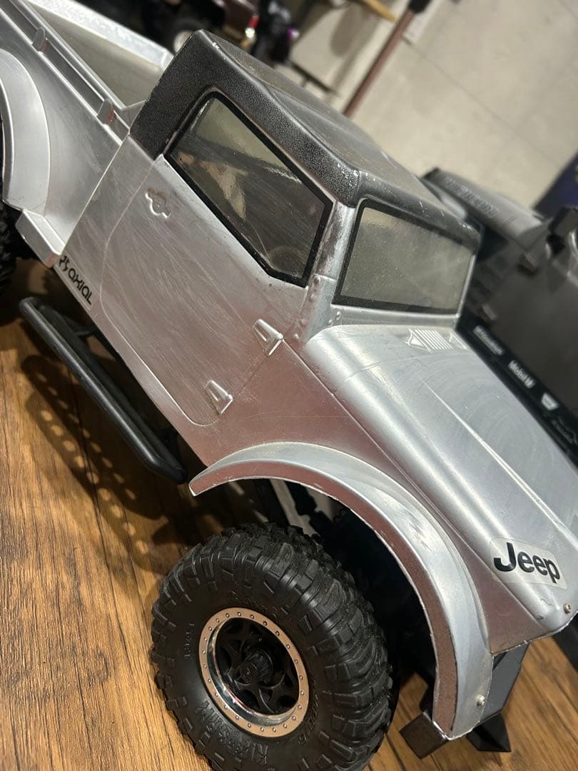 jeepチェロキーRCカー おまけボディ付き