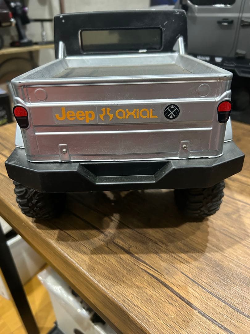 jeepチェロキーRCカー おまけボディ付き