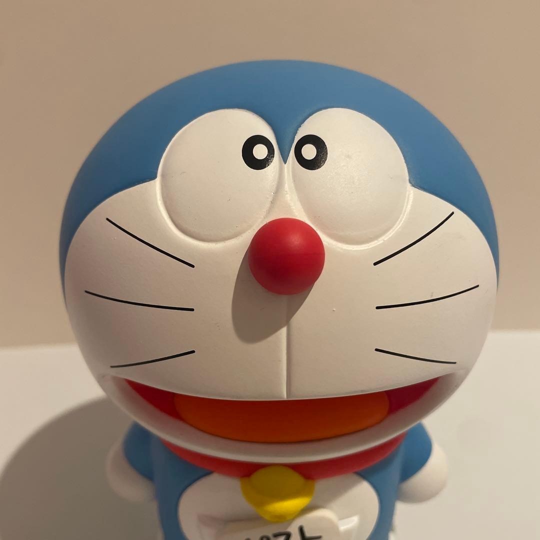 限定品 2020年 代用シールでポストになった ドラえもん 貯金箱