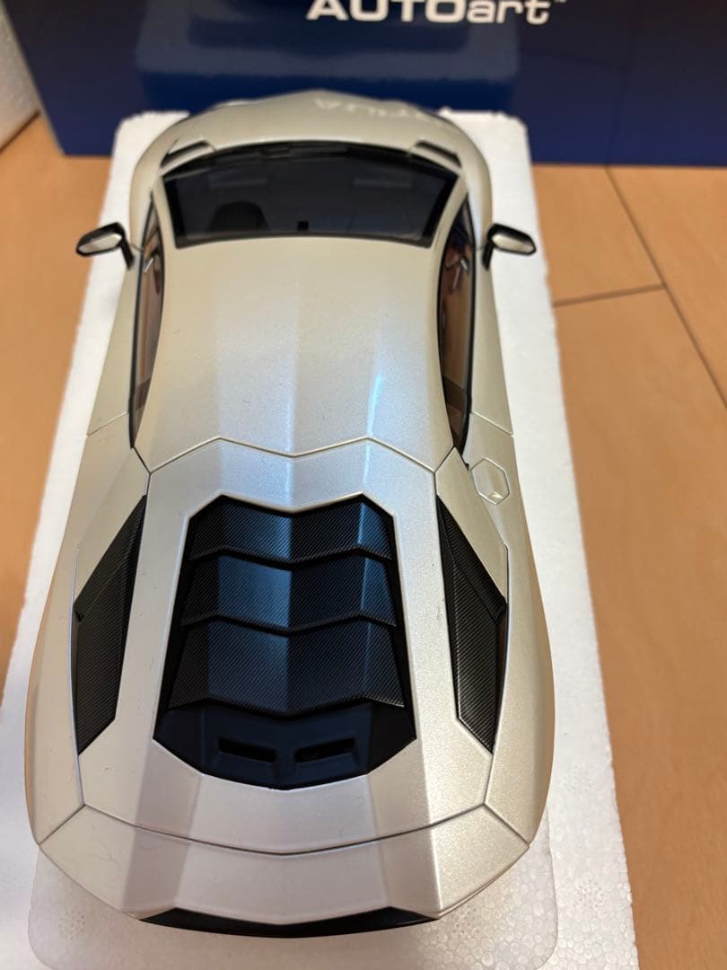 A UTOART Lamborghini Aventador S 1/18