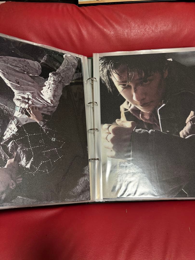 王一博ポスターカード　50枚　レア収納冊付き