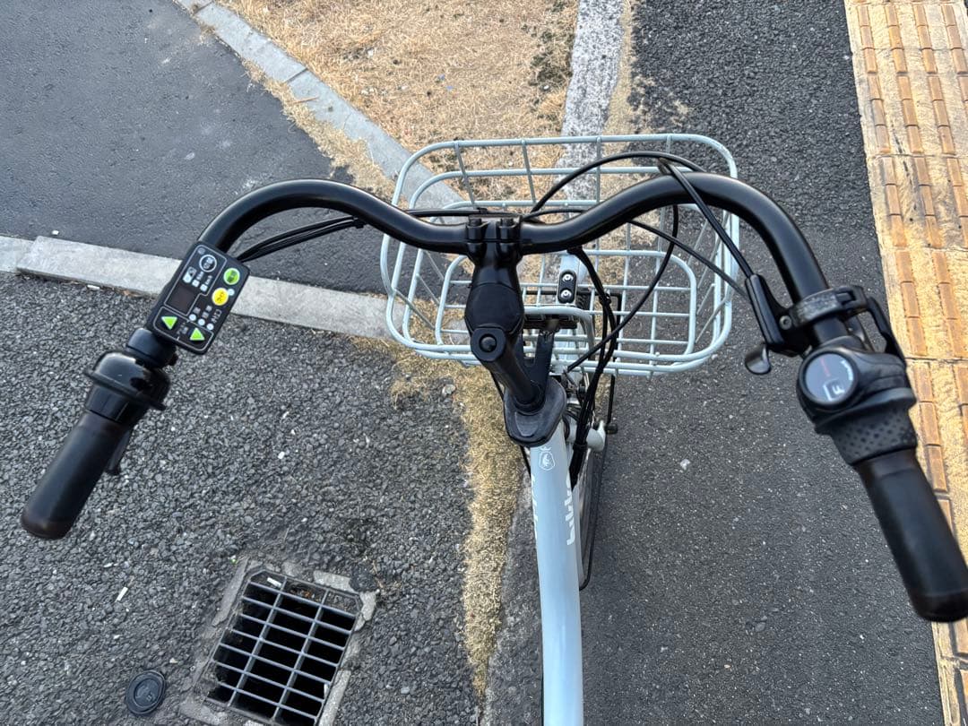 さくら 中古20㌅ブリヂストン電動アシスト自転車　8.7Ah 大阪