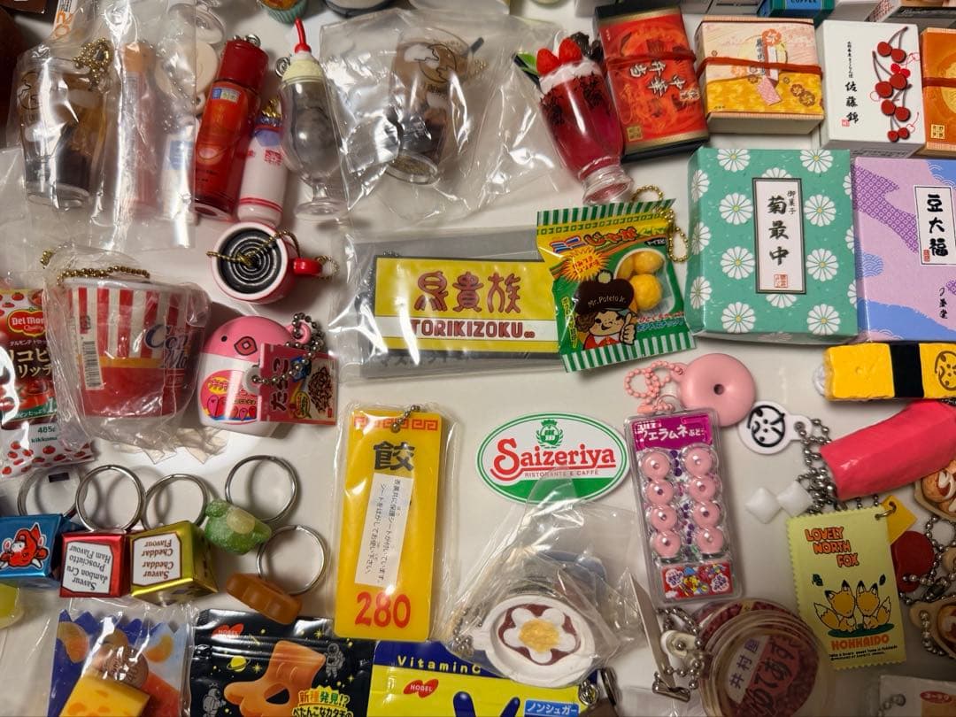 ガチャガチャ　大量まとめ売り　ミニチュア　食べ物