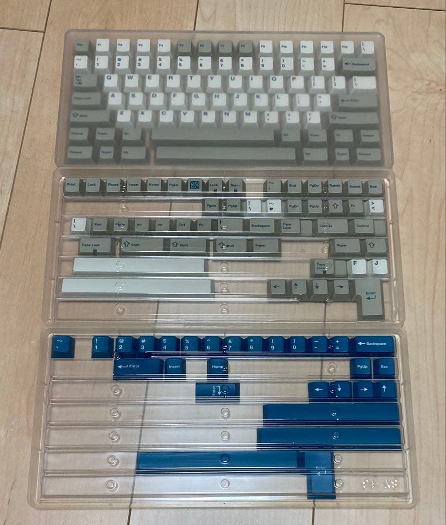 PBTfans Touching Grass、Base + Accent kit - メルカリ