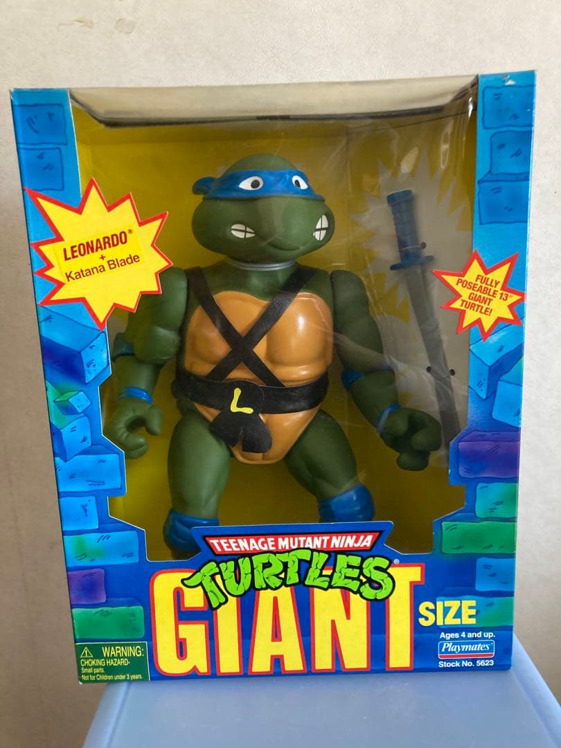 週末セール　タートルズ ジャイアントフィギュア ３体セット。