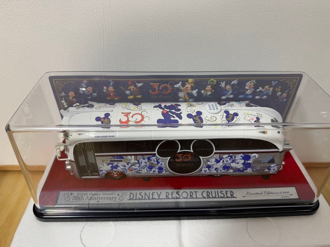 ディズニーリゾートクルーザー30周年記念　￼1/43 ダイキャストモデル