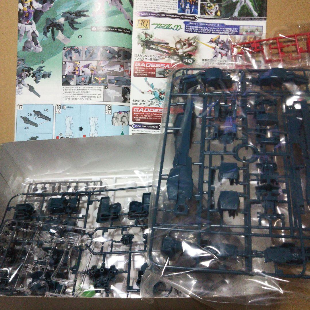 中古品　MG RB-79 ボール　/　ラファエルガンダムほかセット