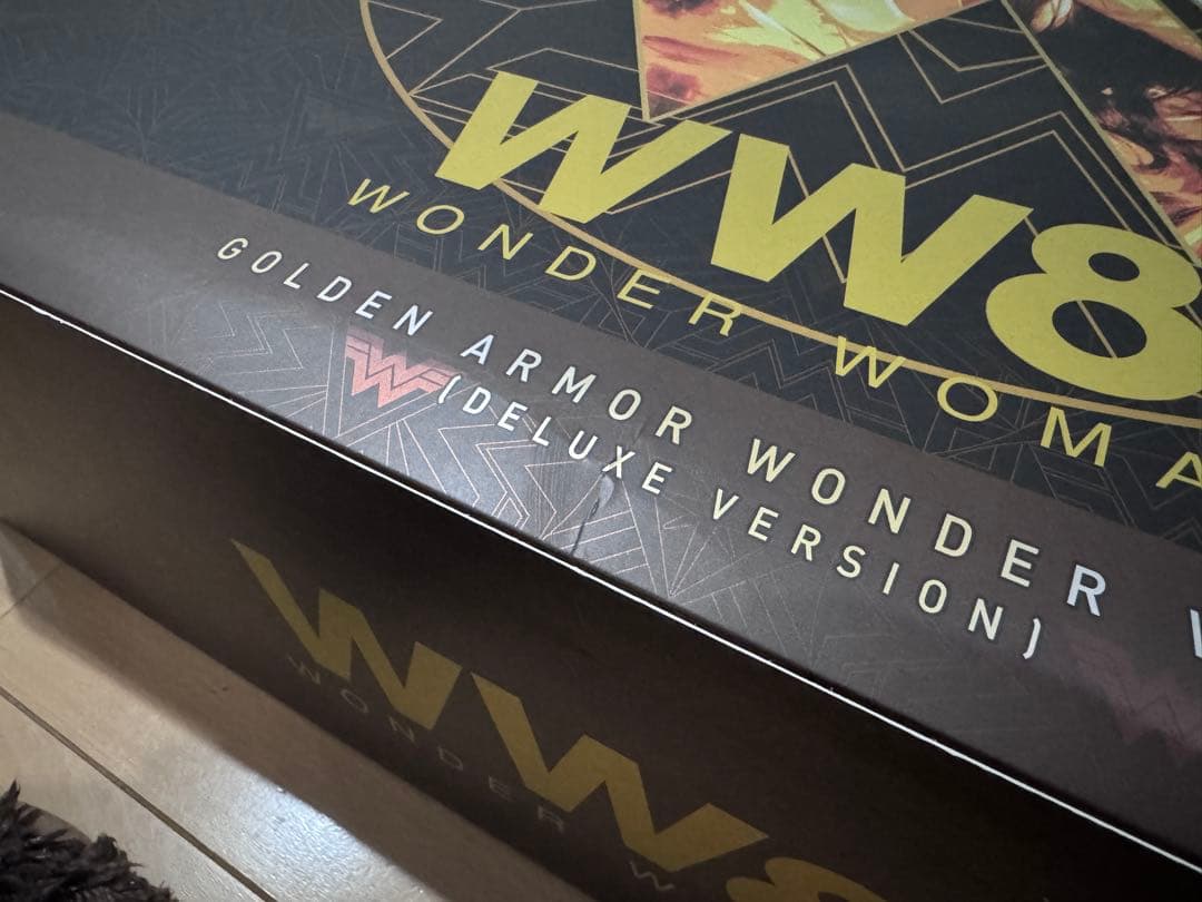 ホットトイズ ワンダーウーマン ゴールドアーマー版 ボーナスアクセサリー付 新品