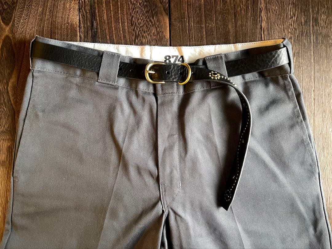 スタッズナローロングベルト　2.4cm　真鍮　シボ　フラワー　HTC CALEE