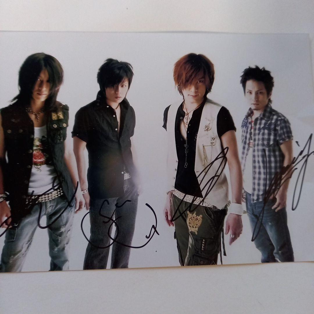 ラクリマクリスティ　サイン入り写真