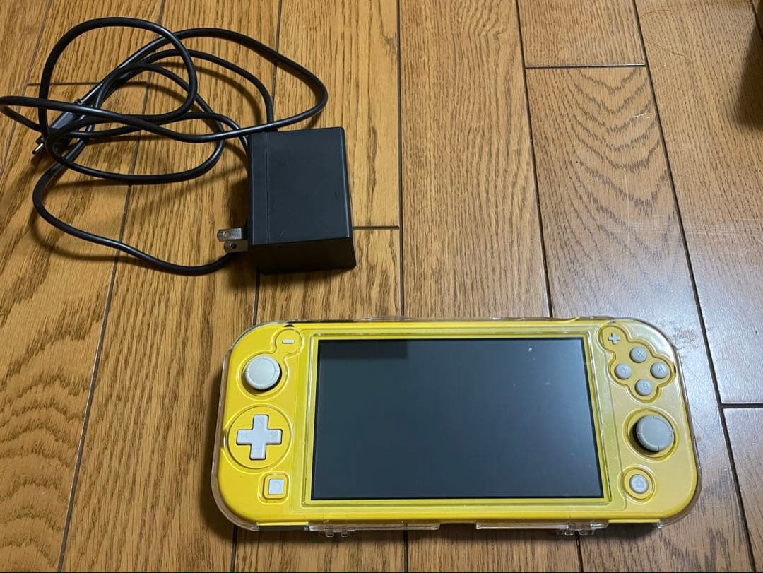 Nintendo Switch Lite イエロー 充電器付き - メルカリ