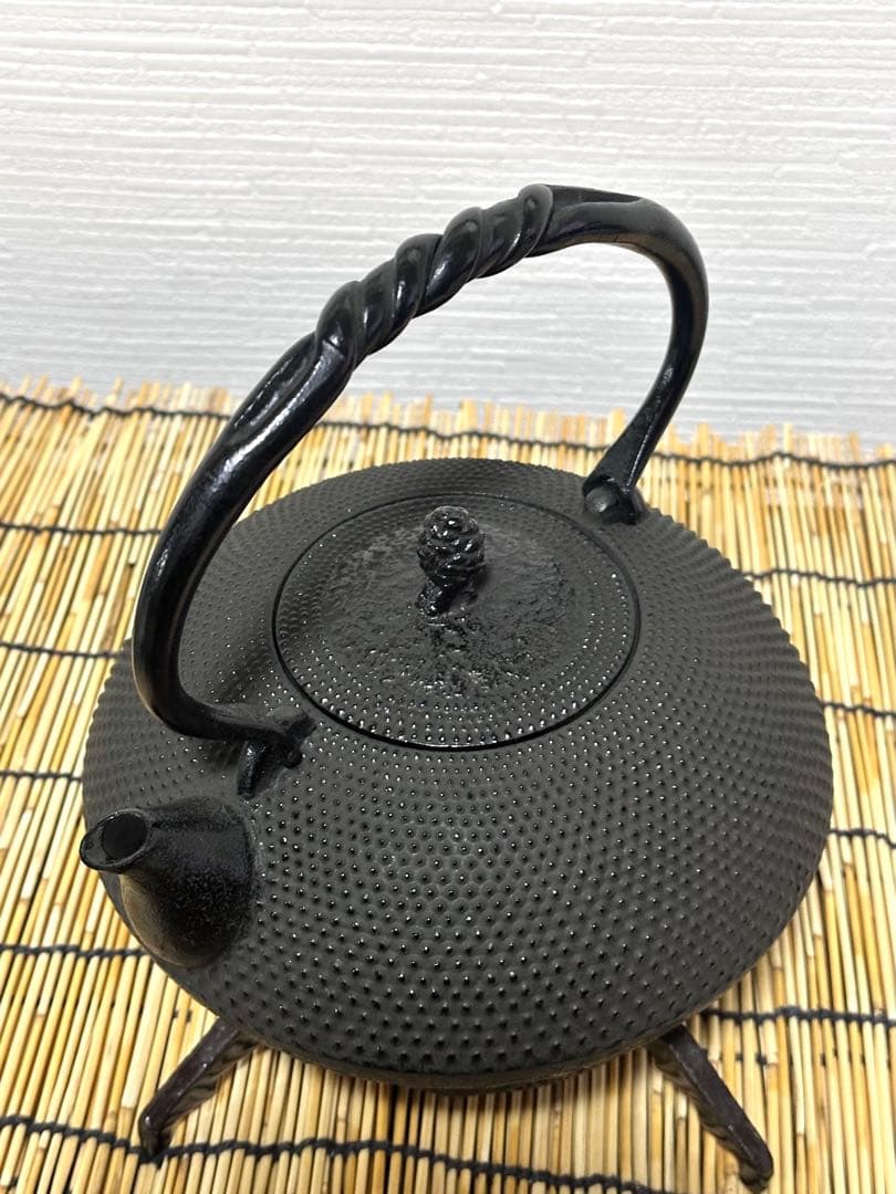 未使用品、供箱、栞、取説付 南部名工金秀 及春鋳造捻鉉算盤形アラレ