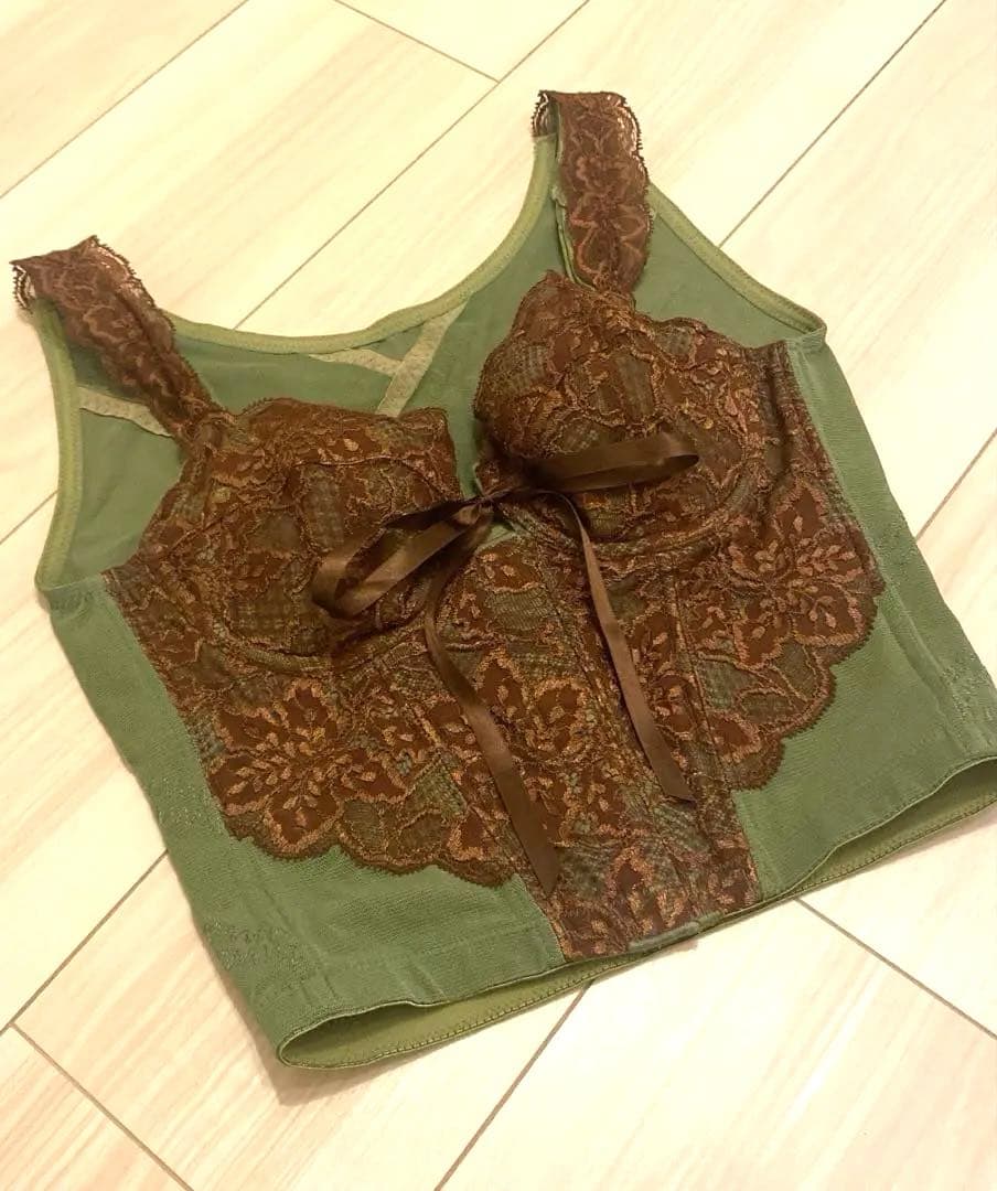 美品⭐︎ララグラント　ニッパービスチェ　C70 オリーブ 2026年最新】ララグラント ニッパービスチェの人気アイテム - メルカリ