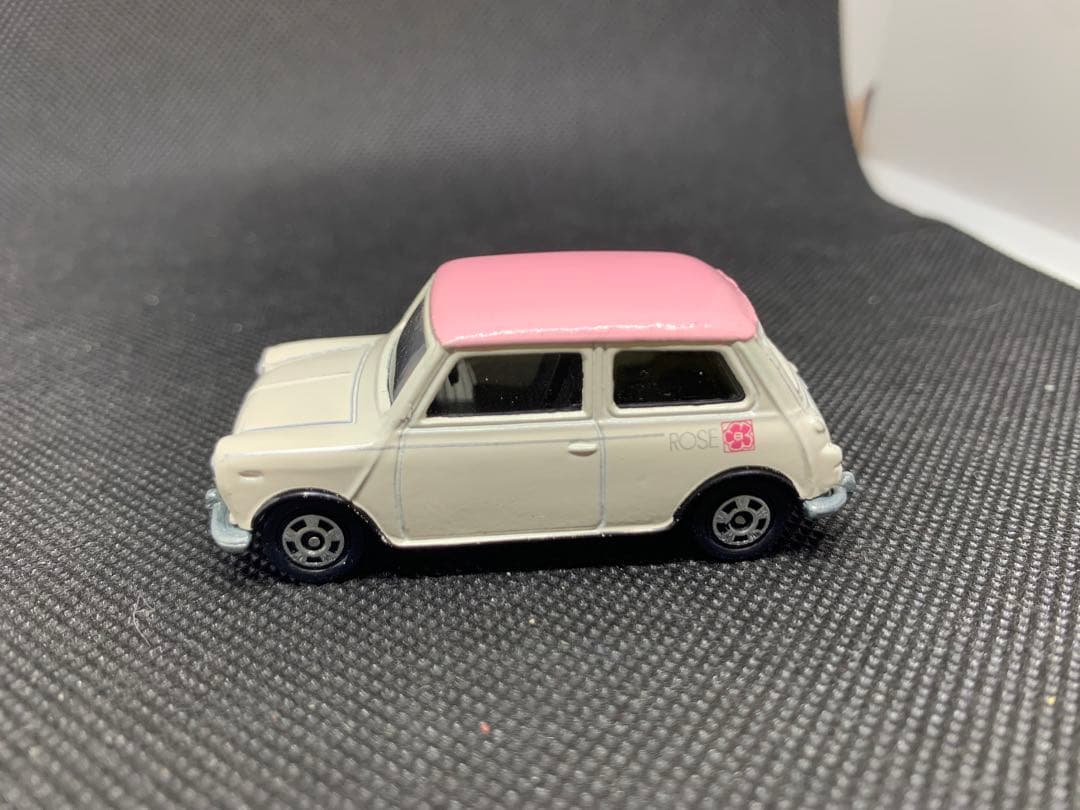 トミカ　ミニクーパー　ミニ誕生30周年記念車