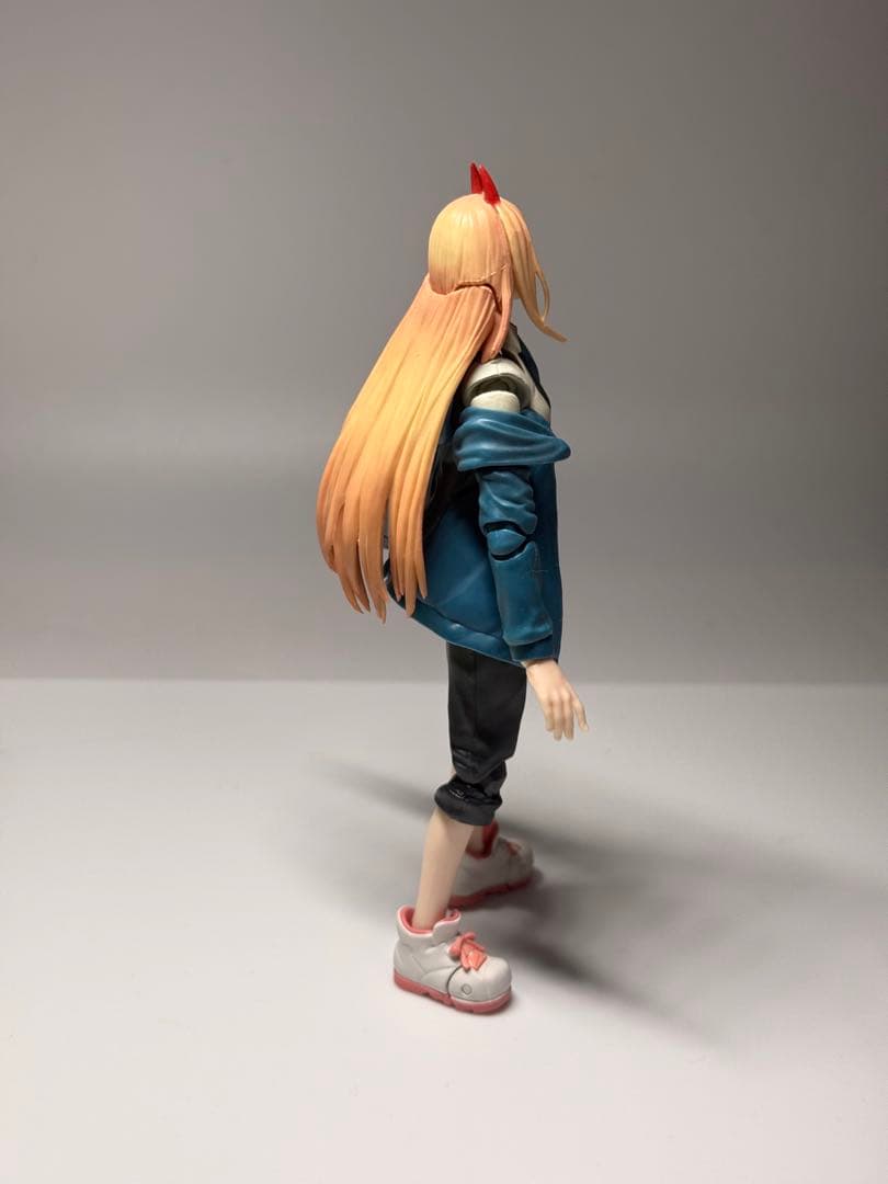 s.h.figuarts チェンソーマン　パワー