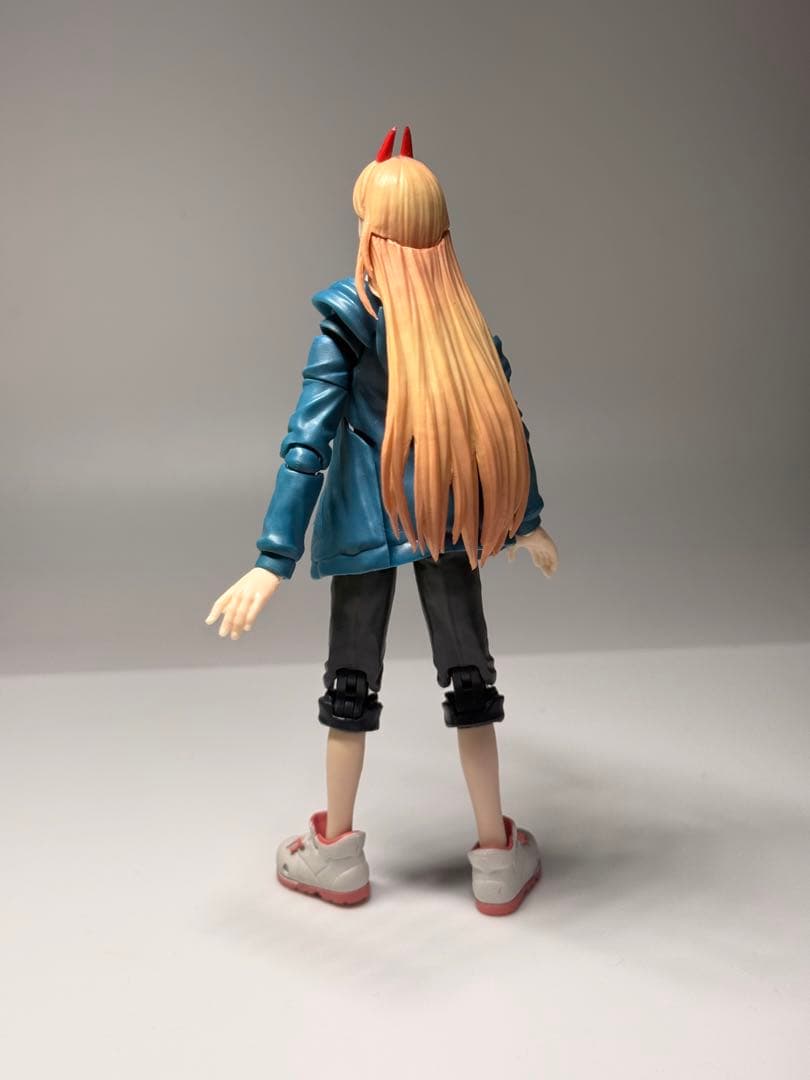 s.h.figuarts チェンソーマン　パワー