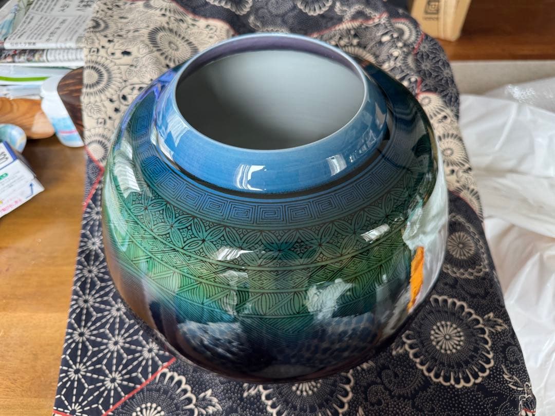 幅30cmの大型作品！ 人間国宝 三代 徳田八十吉 (正彦銘) 碧明釉小紋壺