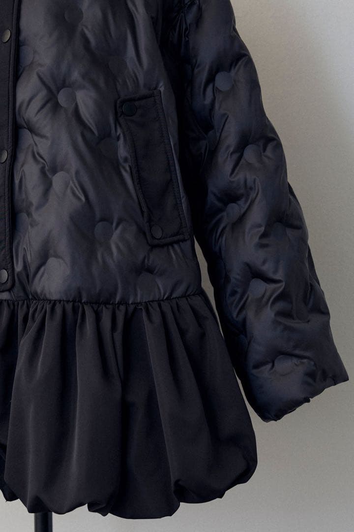 Frene 黒 ヘムギャザー ドット キルティング 中綿 フレア コート 上着