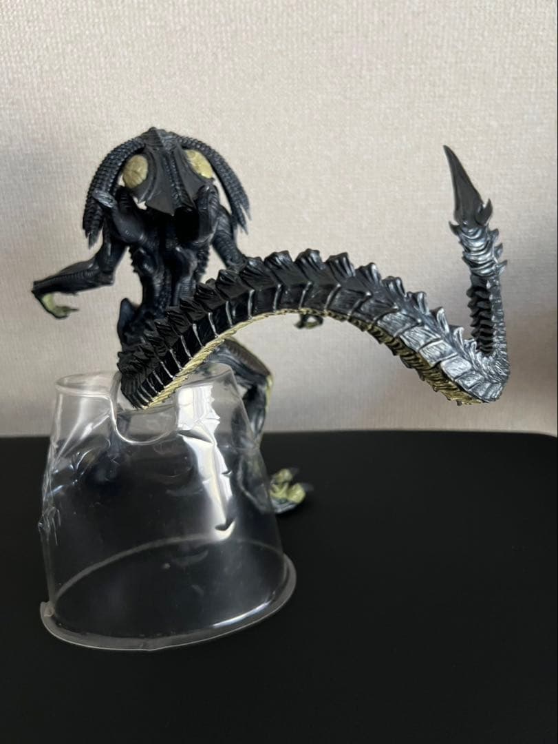 プレデリアン　フュギュア　アミューズメント景品　プレデター