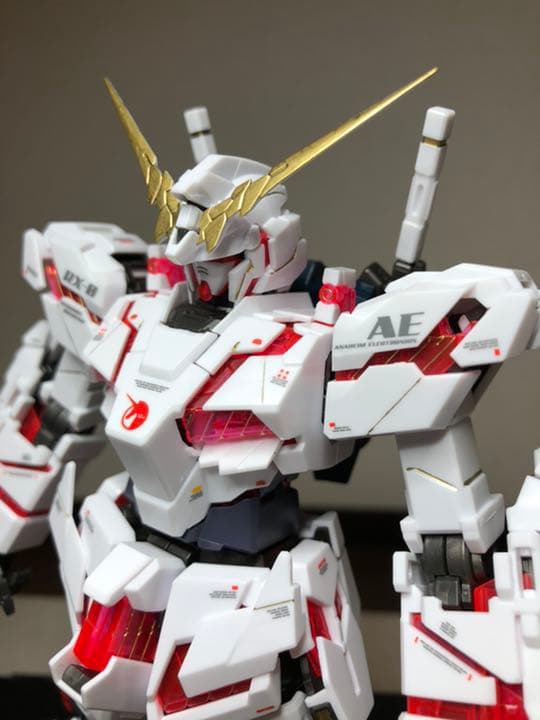 MGフルアーマー・ユニコーンガンダム(レッドカラーVer) 無塗装 - メルカリ