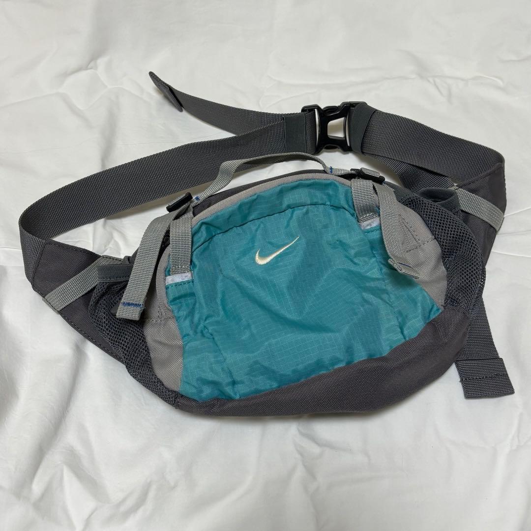 00s NIKE ワンショルダーバッグ ウエストポーチ スリングY2k テック系
