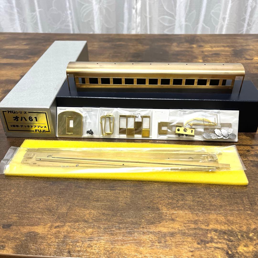 フジモデル／★HGシリーズ★オハ61 (2等車・デッキドアプレス) 国鉄 オハ61系客車(青色)セット｜製品情報｜製品検索｜鉄道模型