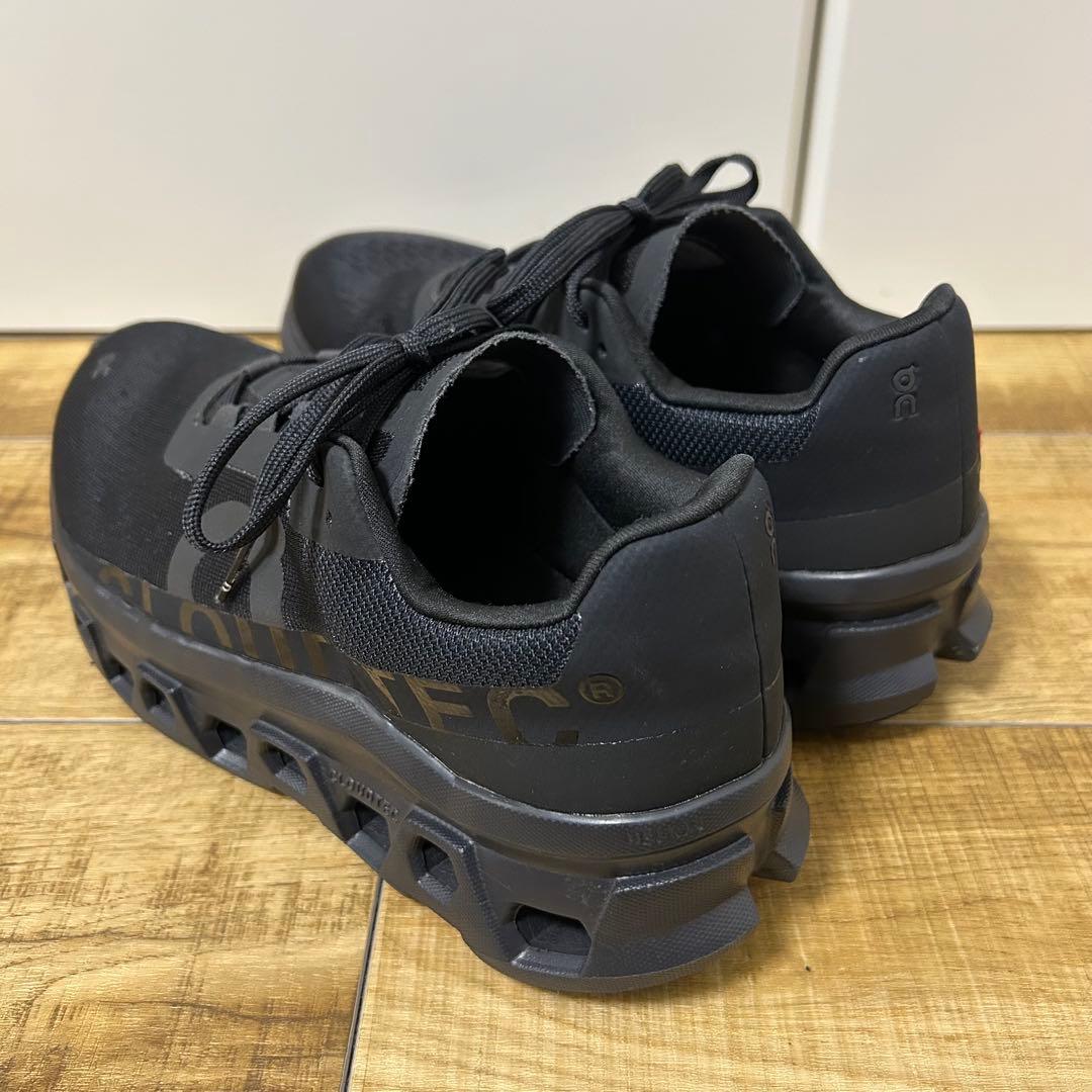 On クラウドモンスター 25.5cm