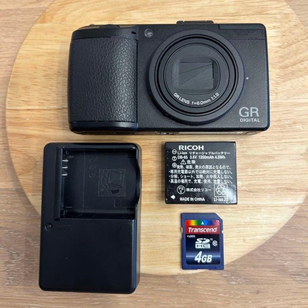 ジャンク品】RICOH GR DIGITAL Ⅲ 本体と付属品 - メルカリ