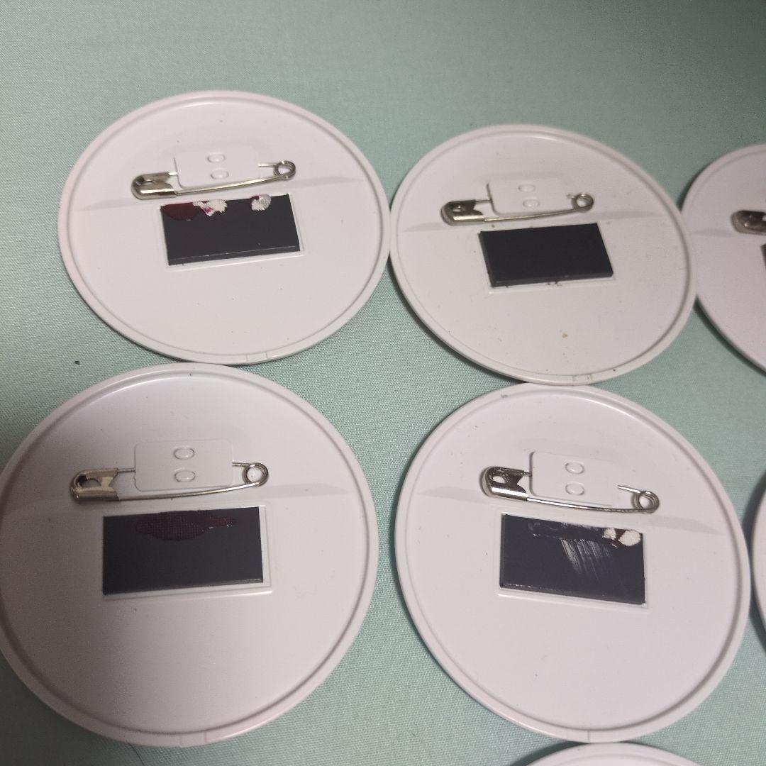 アイカツアニONカフェ限定缶バッチ