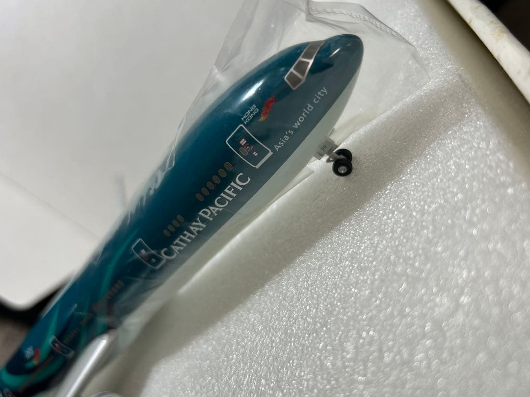 希少品！特別塗装機！！CX 777-300ER 1/200モデル - メルカリ