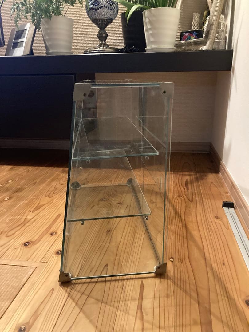 昭和レトロ ガラスショーケース中棚2段 SANKYO 希少雛壇 背面引戸状態