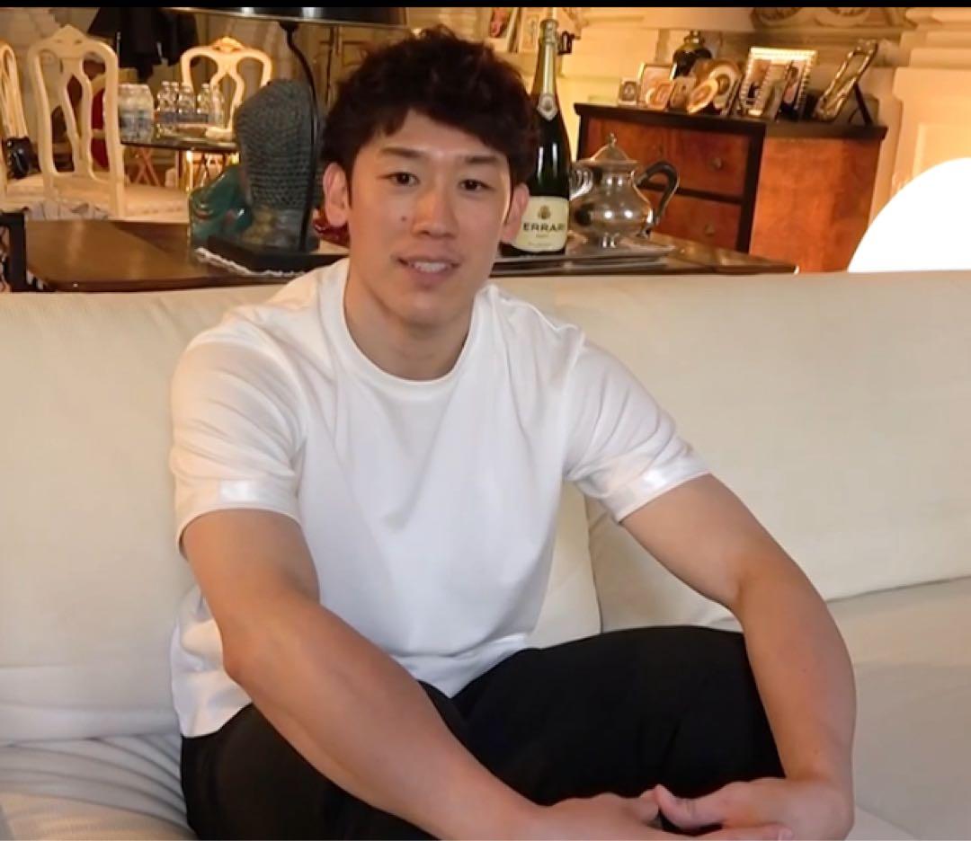 Tシャツ　石川祐希選手　バレーボール　オリジナル　ホワイト　Tシャツ　Mサイズ 石川祐希オフィシャルブックに続く第2弾企画、石川祐希初プロデュース