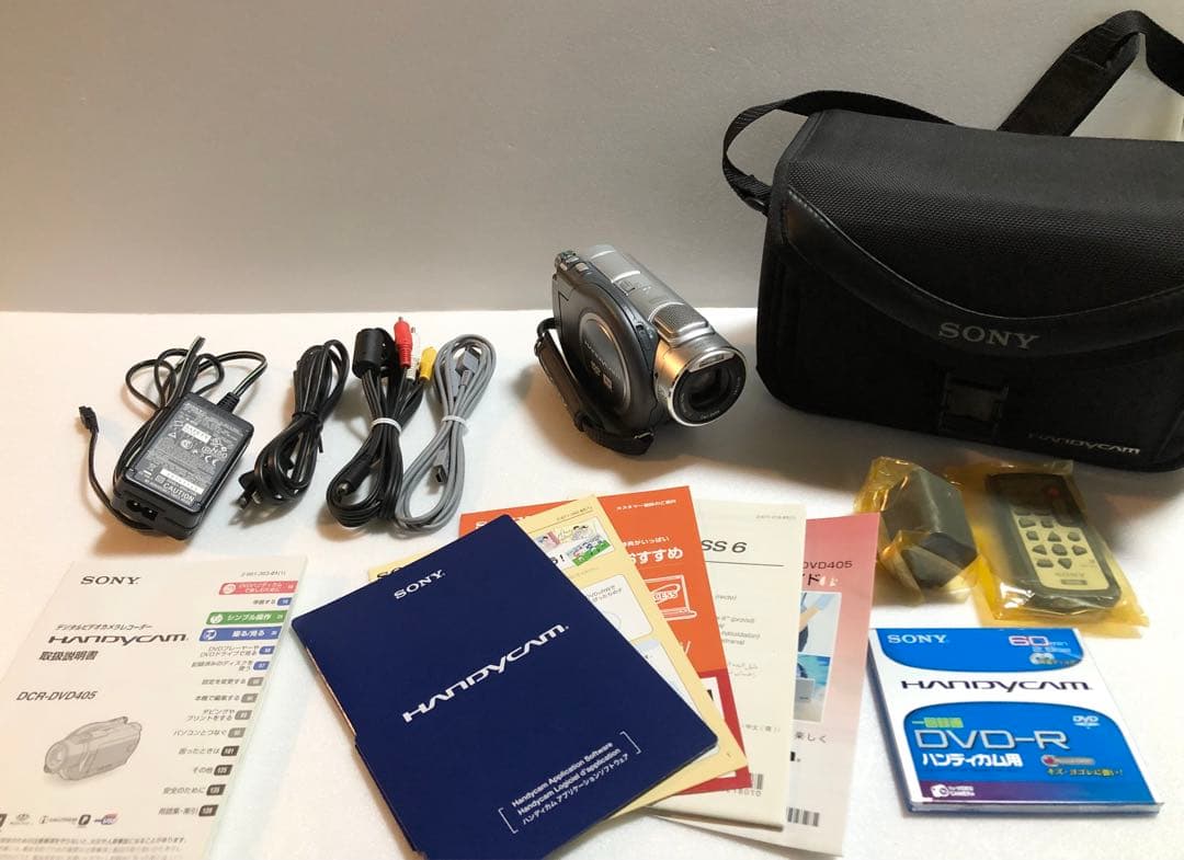 SONY DCR-DVD405 ビデオカメラ SONY DCR-DVD405 3MP DVD Handycam Camcorder with 10x Optical Zoom