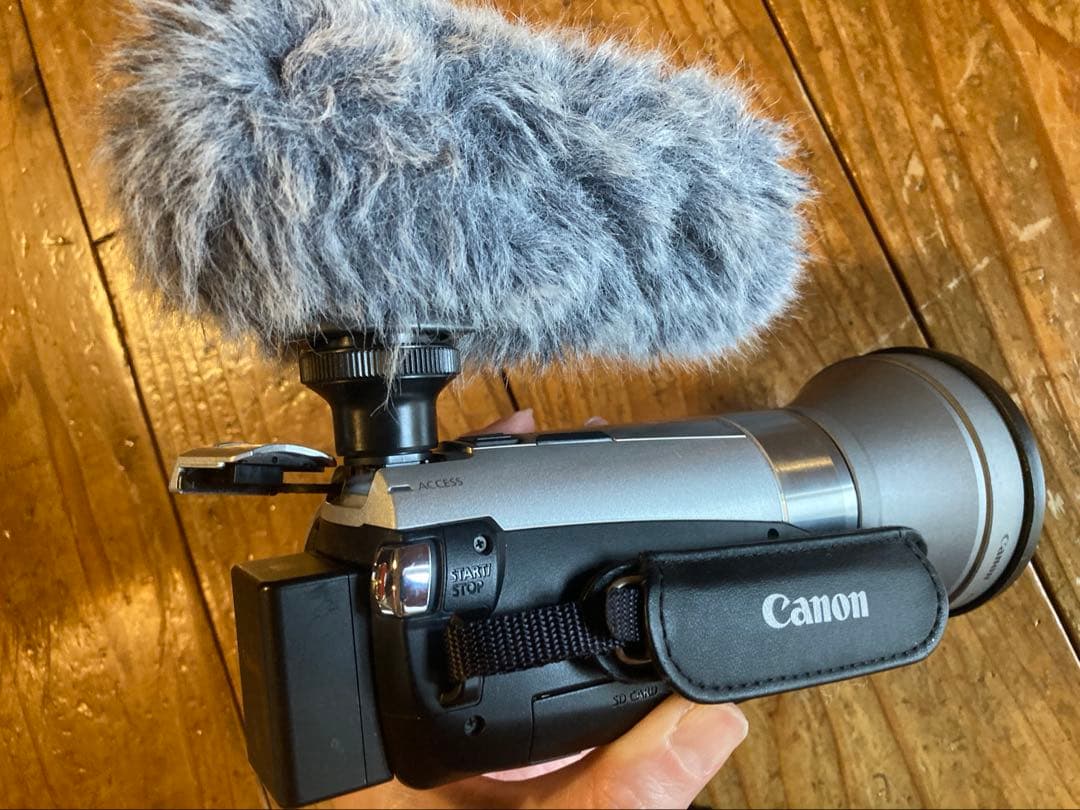 Canon IVIS HF M51 ビデオカメラ 充電器 幅広レンズ 集音マイク