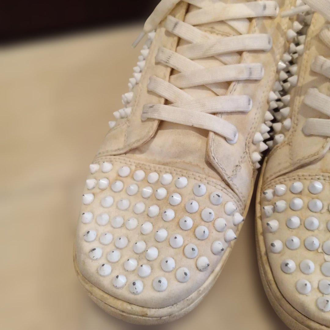 クリスチャンルブタン ハイカットスニーカー スタッズ付き ホワイト 白