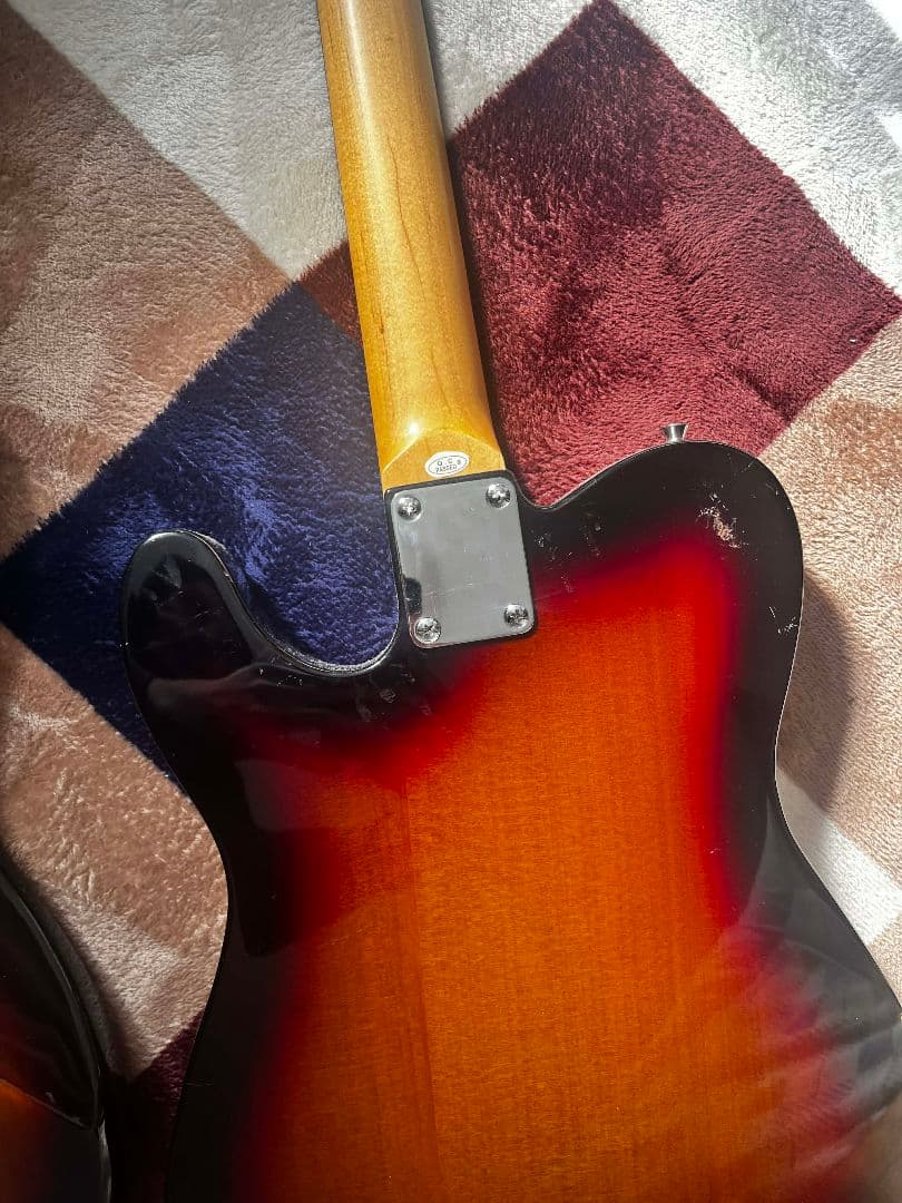 テレキャスターとストラトキャスターのノーブランドギター