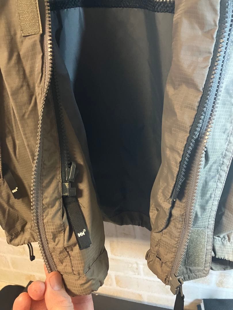 《美品》スノーウェア 上下セット (ヘリーハンセン、キラーループ)Lサイズ