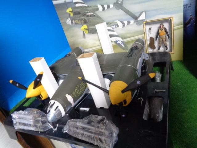 稀少!!21st 1/18 P-38 ライトニング Amazon | 21センチュリートイズ 1/18 アメリカ陸軍 P-38J ライトニング