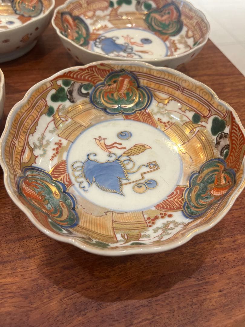 【手描き一点物】古伊万里 染錦 松竹梅 宝尽くし 15.5cm 4客 縁起物