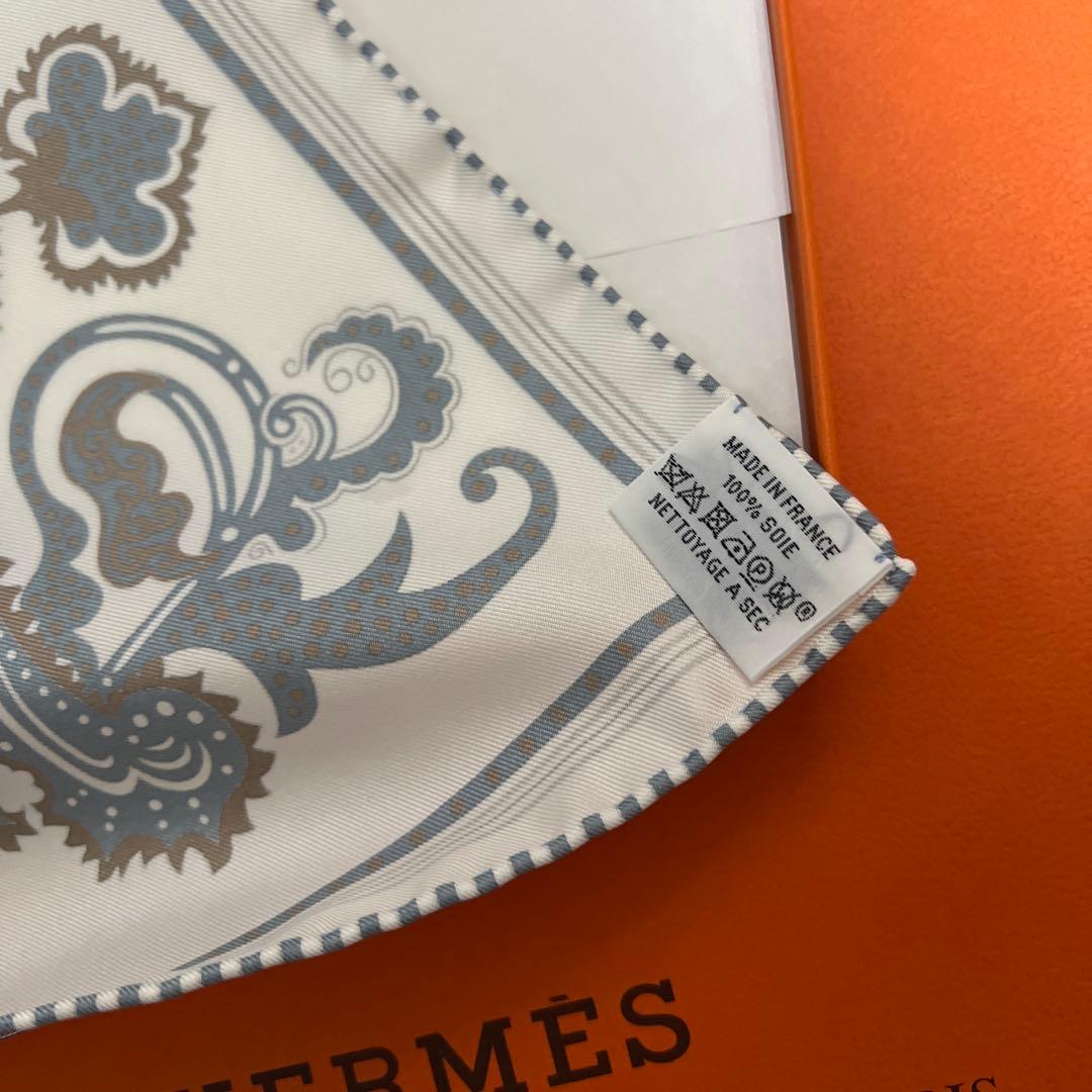 エルメス スカーフ55 シルクバンダナ 《H・アンリュミネ》