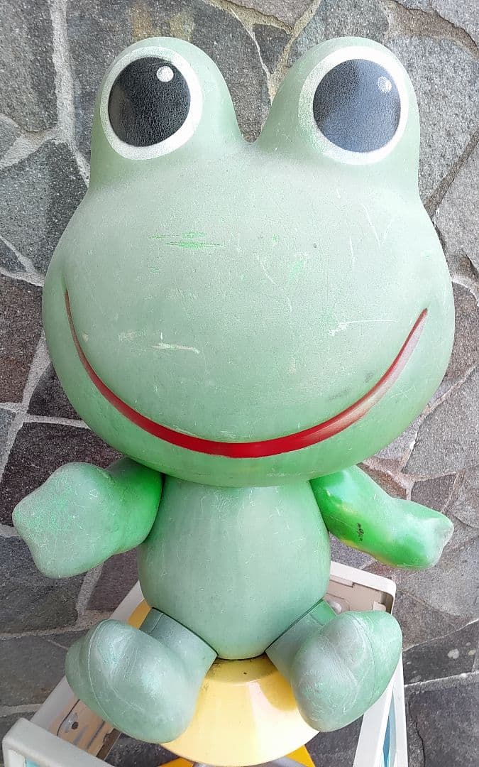 昭和レトロ ケロちゃん台座つき