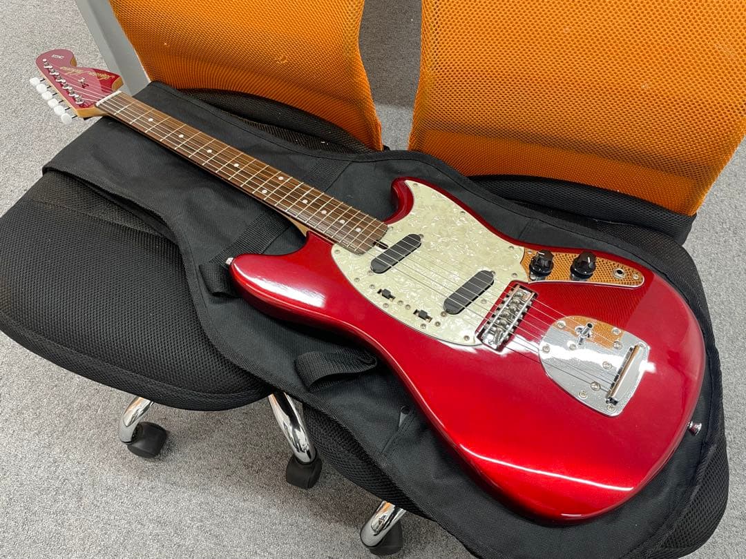 けいおん！ K-ON! KMG-AZUSA ムスタング 中野梓 むったん けいおん！」あずにゃん、精巧ムスタング持つフィギュア - コミック