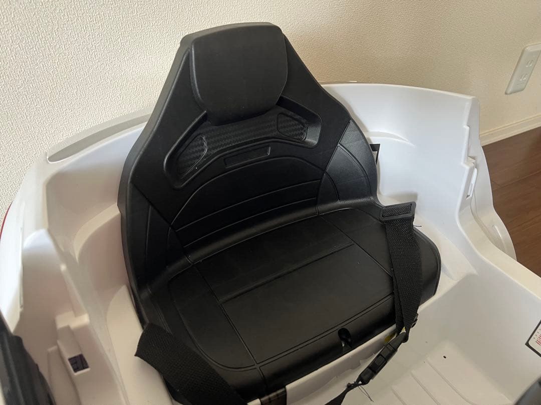 Mercedes-Benz GLC Coupe 白　 電動乗用ラジコンカー