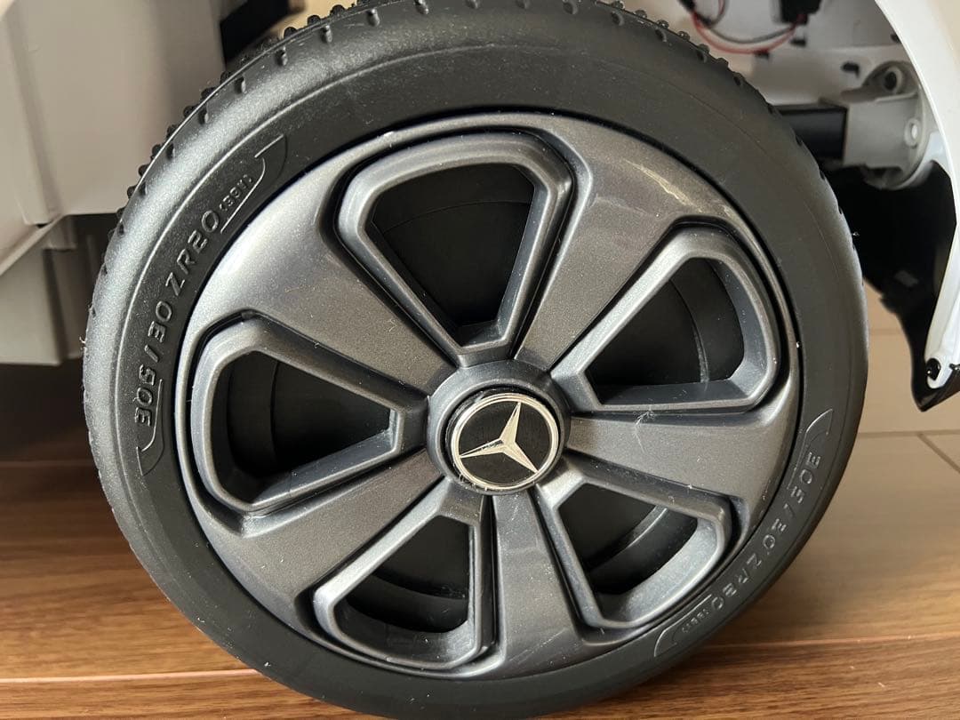 Mercedes-Benz GLC Coupe 白　 電動乗用ラジコンカー