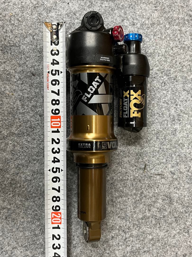 FOX FLOAT EVOL リアサスペンション