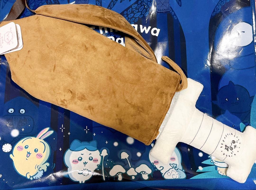 ③新品★ちいかわパーク　ちいかわ　ラッコの剣みたいなショルダーポーチ　ラッコ