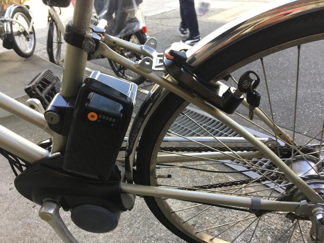 地域限定送料無料 ビビ シティ 内装5段変速 チタンシルバー 神戸市