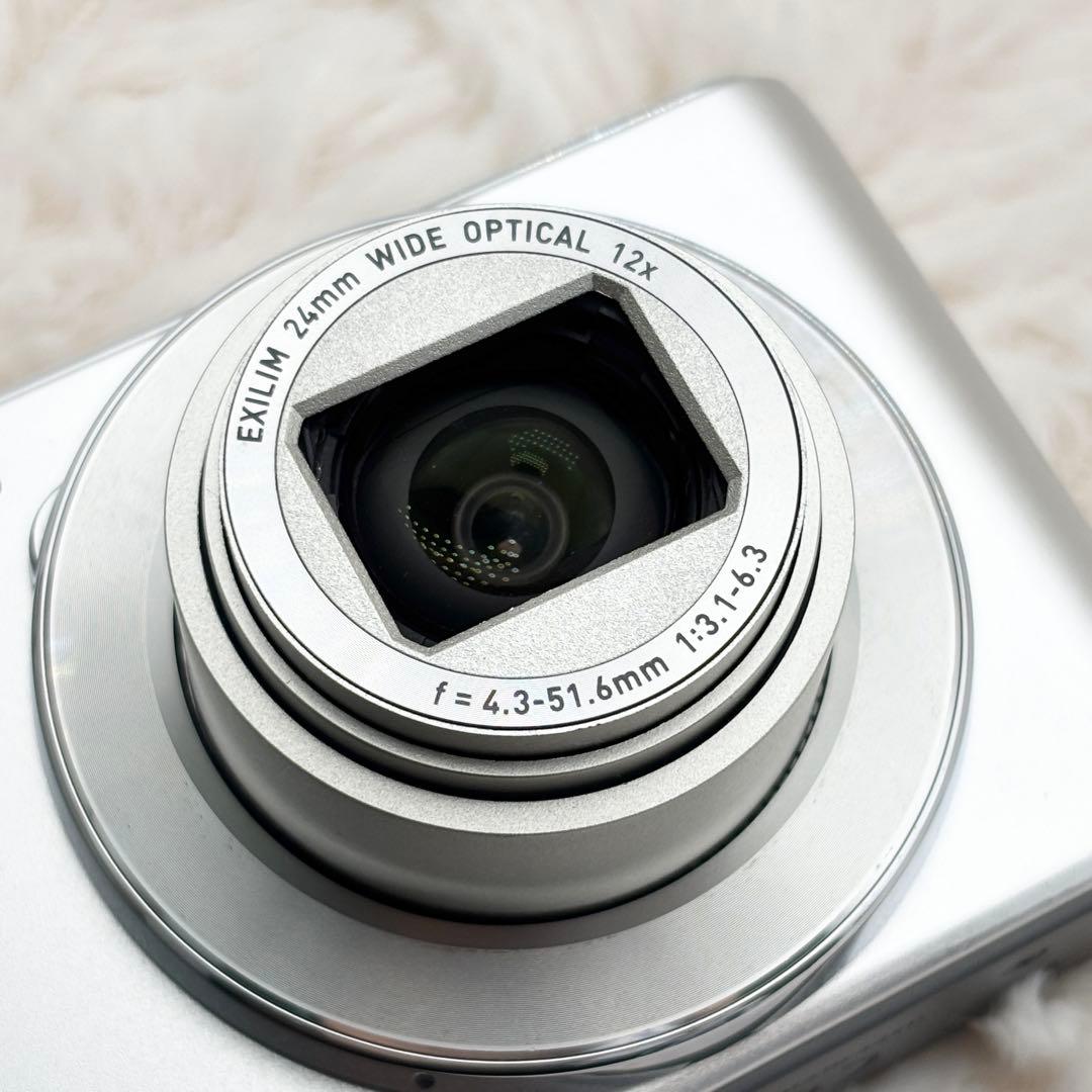 美品・動作良好✨ CASIO EXILIM EX-ZS210 シルバー - メルカリ