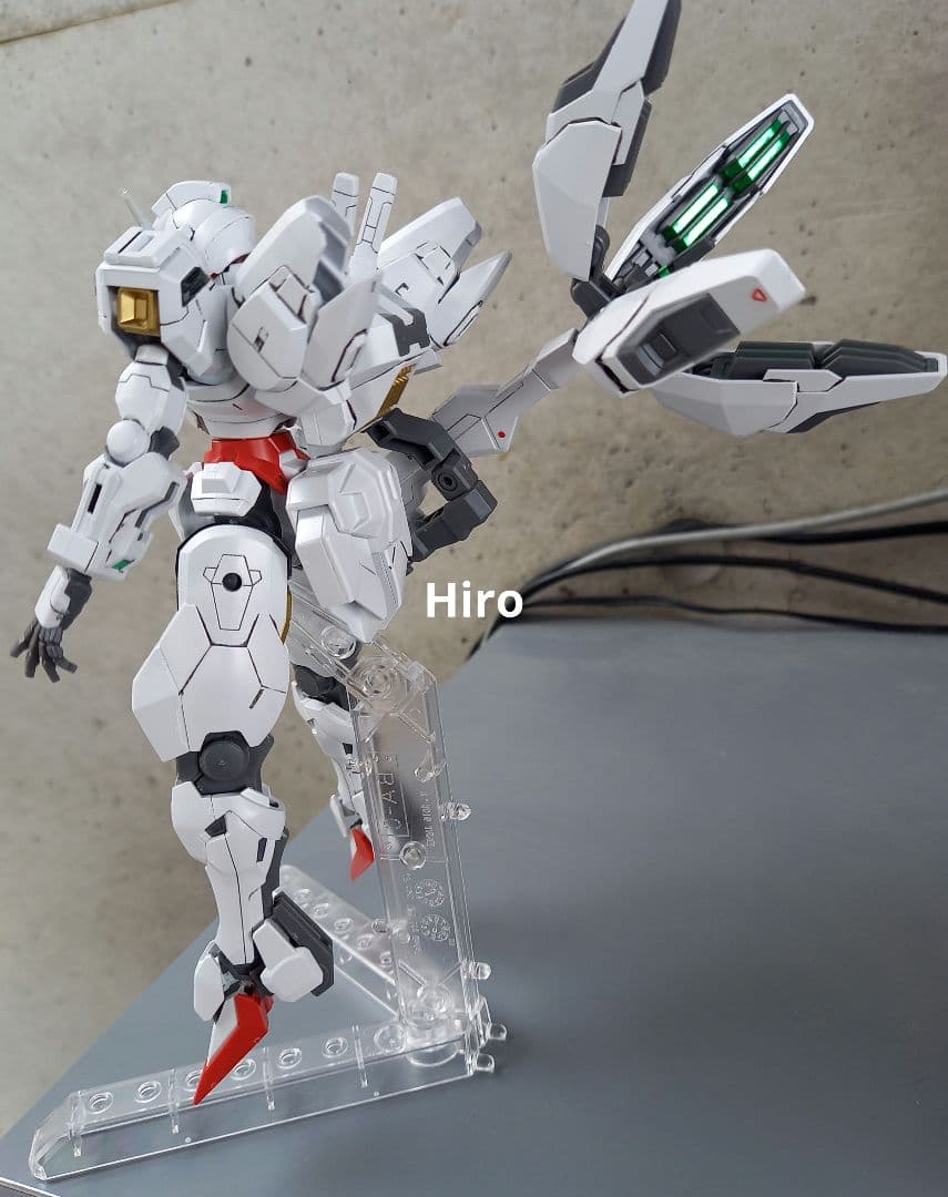 HG　ガンダム　キャリバーン　完成品　水星の魔女　ガンプラ