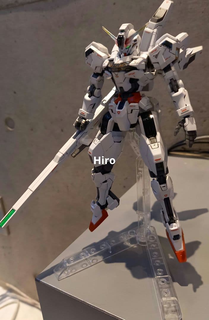 HG　ガンダム　キャリバーン　完成品　水星の魔女　ガンプラ